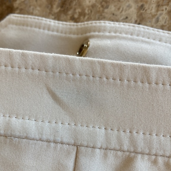 St. John Sport Skirt - Picture 11 of 12